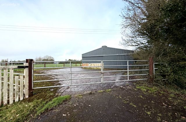 Acraboy, Monard, Monard, Co. Tipperary - Click to view photos