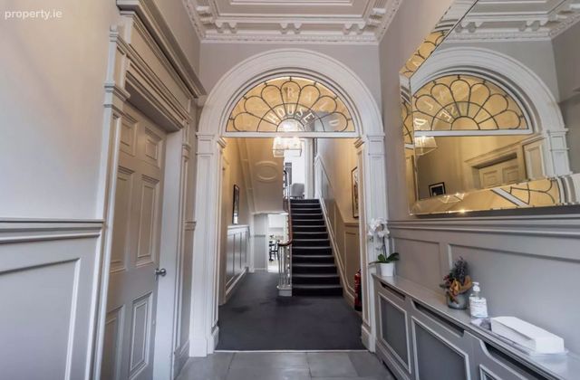 37 Baggot Street Lower, Dublin 2 - Click to view photos