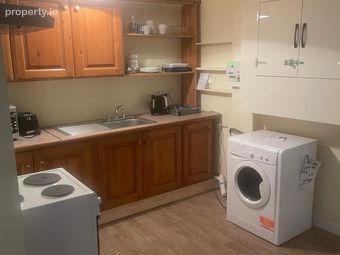 Apartment 2, The Gate Bar, Westgate, Carrick-on-su, Carrick-on-Suir, Co. Tipperary - Image 4