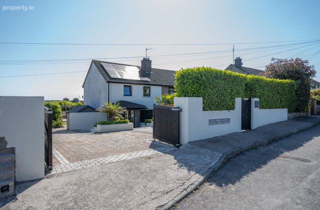 1 Michael Burke Terrace, Carrignafoy, Cobh, Co. Cork - Click to view photos