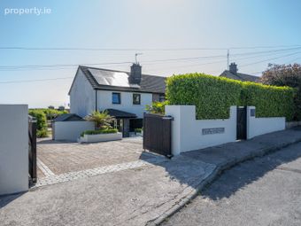 1 Michael Burke Terrace, Carrignafoy, Cobh, Co. Cork