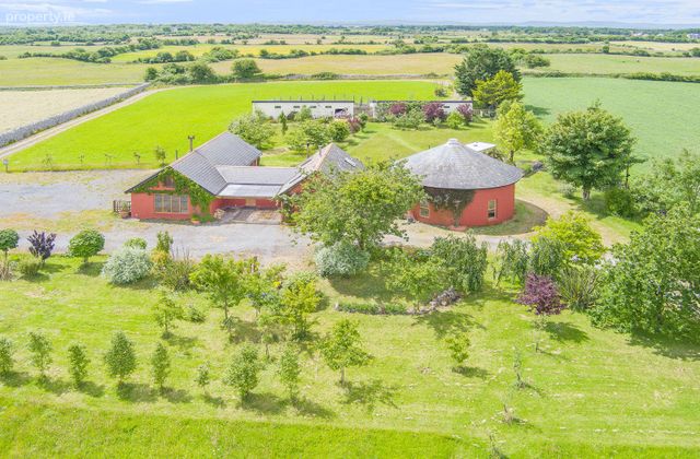 The Roundhouse, Corrandulla, Galway, Co. Galway, Corrandulla, Co. Galway - Click to view photos