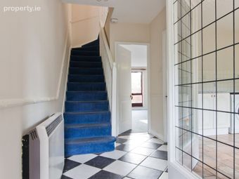 4 White Oaks, Roebuck Road, Goatstown, Dublin 14 - Image 2