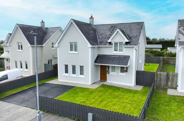 3 Mc Art Meadows, Leitrim, Newtownforbes, Co. Longford - Click to view photos