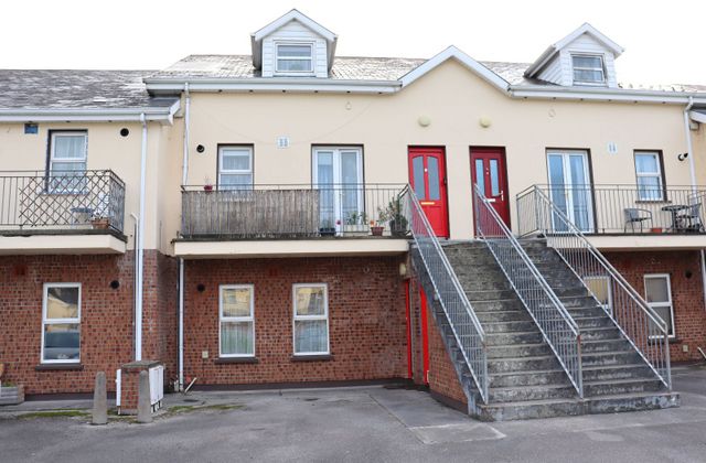 3 Ballycasey Court Mews, Ballycasey Court, Shannon, Co. Clare - Click to view photos