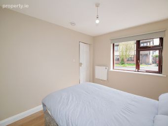 27 Deans Court, Kilkenny, Kilkenny, Co. Kilkenny - Image 3