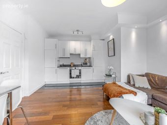 211 The Waterside, Block G, Charlotte Quay, Dublin 4 - Image 5