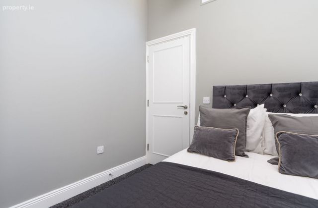 Apartment 4, 41 Whitworth Road, Marino, Dublin 3 - Click to view photos