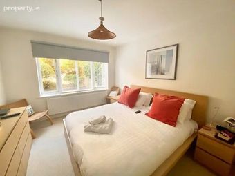Short Term Rental Max 2 Months Apartment 4, Rawson Court, Ballsbridge, Dublin 4