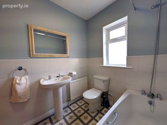 25 Sarsfield Manor, Charlestown, Co Mayo, Charlestown, Co. Mayo - Image 3