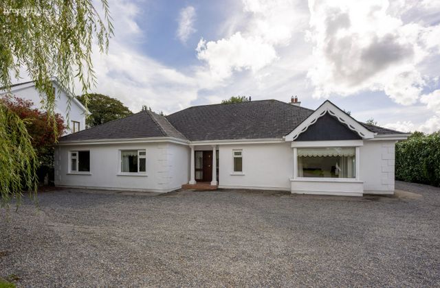 The Orchard, Ballinwillin, Mitchelstown, Mitchelstown, Co. Cork - Click to view photos