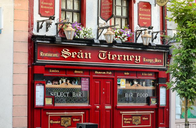 Sean Tierney's Bar &amp; Restaurant, 13 O'connell St, Clonmel, Tipperary, Clonmel, Co. Tipperary - Click to view photos