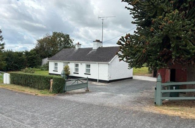 Royal Oak, Broadford, Co. Kildare - Click to view photos