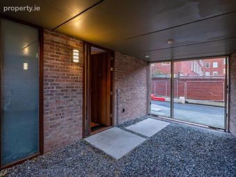 18 Grattan Court East, Dublin 2, Dublin 2 - Image 2