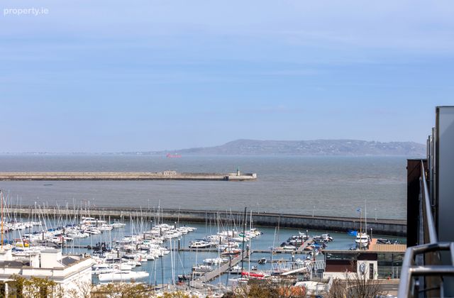 40 Harbour View, Harbour Square, Crofton Road, Dun Laoghaire, Dun Laoghaire, Co. Dublin - Click to view photos