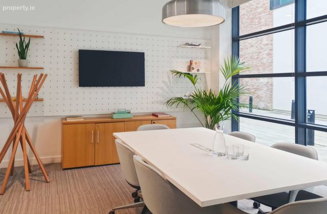 Sir John Rogerson's Quay, Dublin 2 - Click to view photos