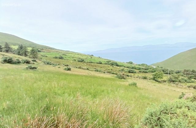 Kilkeehagh, Glenbeigh, Ballynakilly, Co. Kerry - Click to view photos