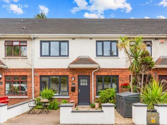 2 Strand Mews, Lea Road, Sandymount, Dublin 4