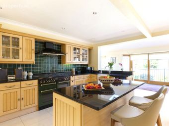 27 Carysfort Woods, Blackrock, Stillorgan, Co. Dublin - Image 5