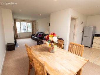 9 Hollow Way, Oakview Village, Tralee, Co.kerry, Tralee, Co. Kerry - Image 4