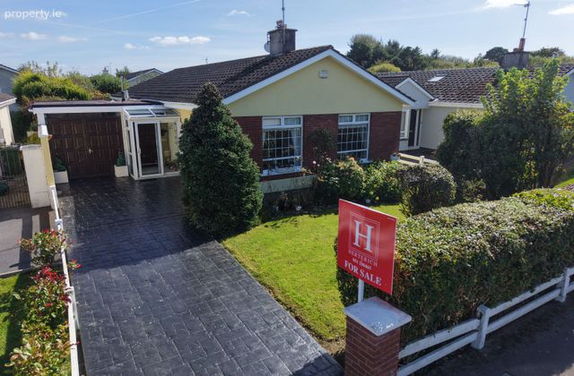 34 Pine Grove, Tramore, Tramore, Co. Waterford - Click to view photos