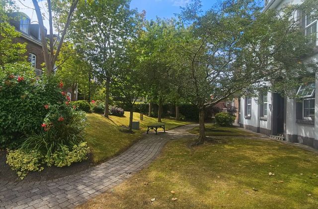 Glenarm Square, Saint Joseph's Avenue, Drumcondra, Dublin 9 - Click to view photos