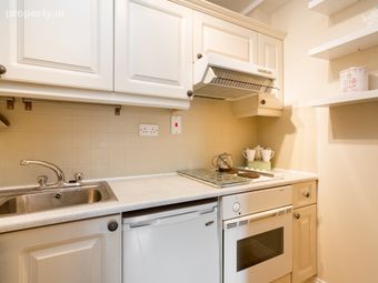 8 Bertram Court, Francis Street, Dublin 8 - Image 5