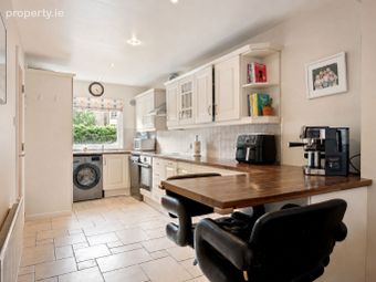 42 Hunters Walk, Hunters Wood, Ballycullen, Dublin 24 - Image 3