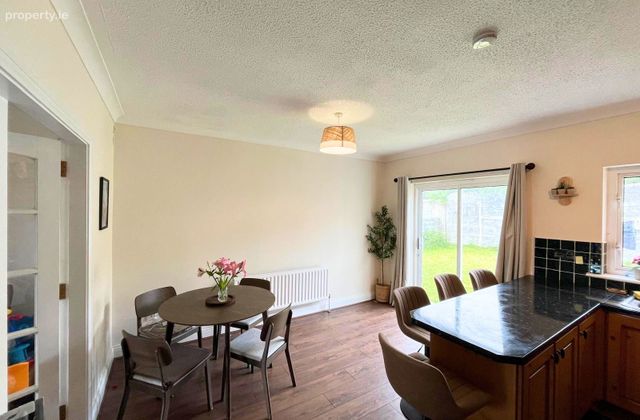 Gort Rua, Knocknacarra, Knocknacarra, Co. Galway - Click to view photos