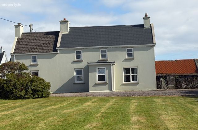 Dungeagan, Ballinskelligs, Co. Kerry - Click to view photos