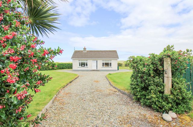 Tullagh, Crossconnell, Clonmany, Co. Donegal - Click to view photos