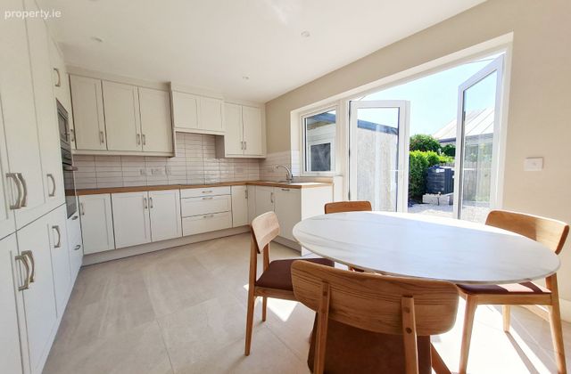Sylvan Drive, Fairlands Park, Newcastle, Co. Galway - Click to view photos
