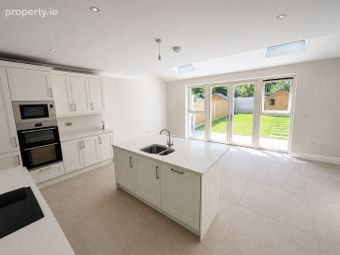 Unfurnished Property - 61 Phoenix Park Avenue, Phoenix Park Racecourse, Dublin 15 - Image 2