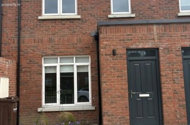 10 College Avenue, Balgriffin, Dublin 17 - Click to view photos