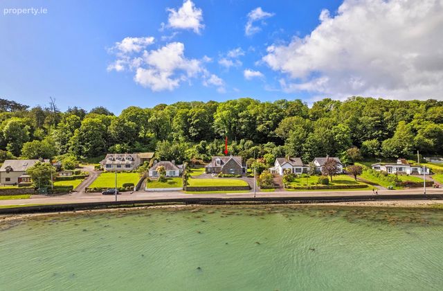 Rockmount, Sea Road, Courtmacsherry, Co Cork, Courtmacsherry, Co. Cork - Click to view photos