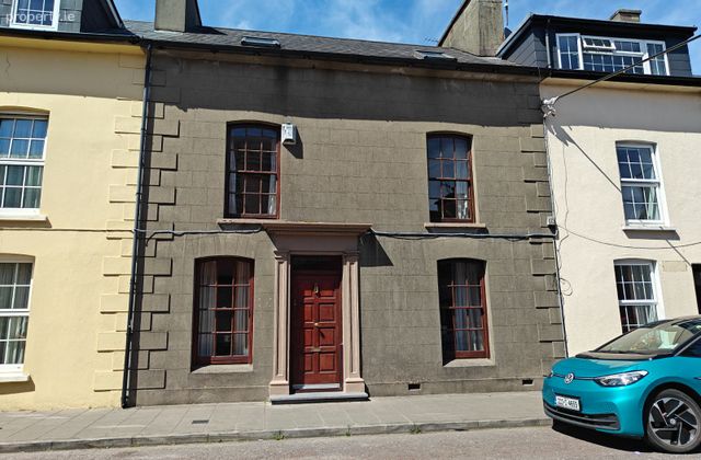 20 Wolfe Tone Street, Clonakilty, Clonakilty, Co. Cork - Click to view photos