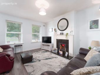 4 Grange Manor Road, Rathfarnham, Dublin 16 - Image 2