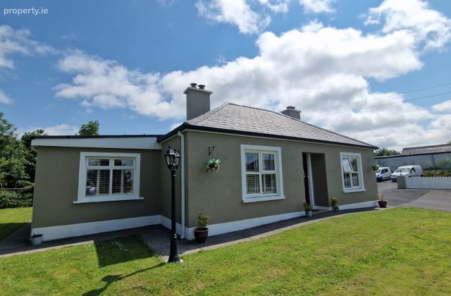 Ballindrumlea, Castlerea, Castlerea, Co. Roscommon - Click to view photos