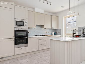 18 Gandon Walk, Lucan, Co. Dublin, Lucan, Co. Dublin - Image 2