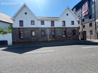 64 The Stables, Mill Road, Midleton, Co. Cork - Image 2