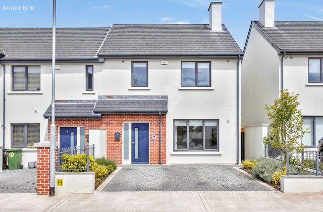 3 Newpark Place, Chapel Road, Kinsealy, Malahide, Co. Dublin - Click to view photos