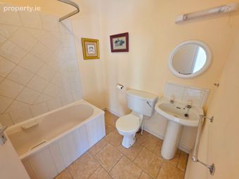14 Renville Court, Oranmore, Co. Galway - Image 5