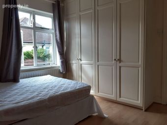 A Large House In Saint Helens Wood , Booterstown , Dublina94nw21, Stillorgan, Co. Dublin - Image 2