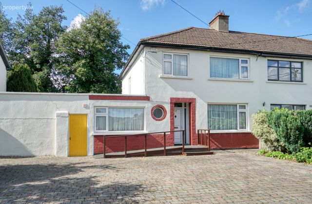 109 Booterstown Avenue, Blackrock, Co. Dublin - Click to view photos
