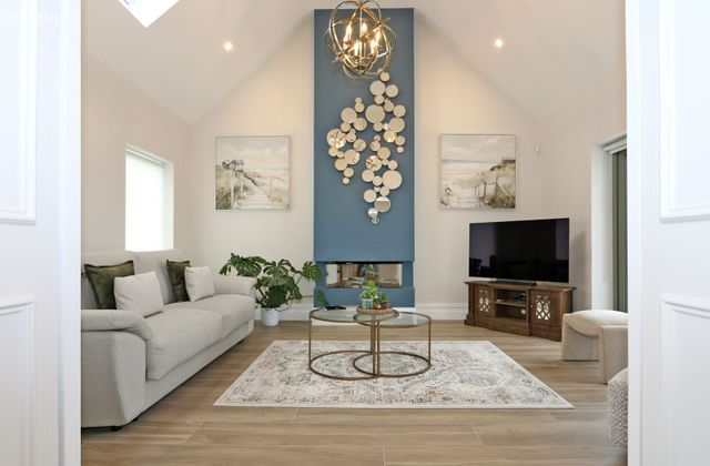 Dun Na Coille, Sixmilebridge, Co. Clare - Click to view photos