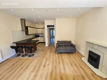 87 Latchford Square, Castaheany, Clonsilla, Dublin 15 - Image 2