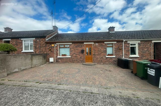 39 Trinity Gardens, Drogheda, Co. Louth - Click to view photos