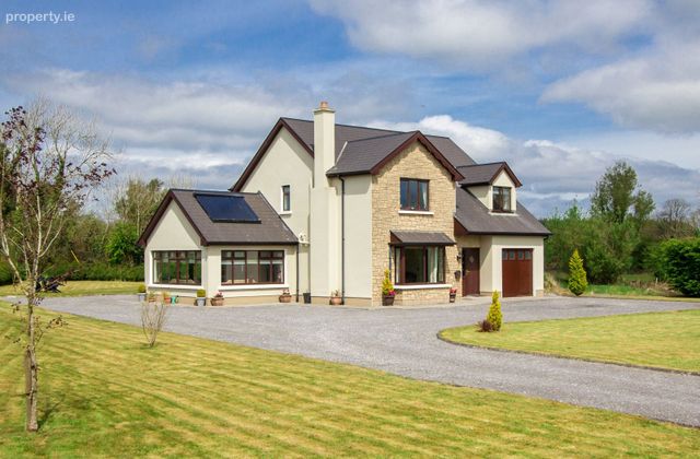 Curraghboy, Curraghboy, Co. Roscommon - Click to view photos