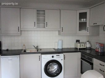 Apartment 32, Earlsfort Court, 16 Hatch Street Lower, Dublin 2 - Image 4