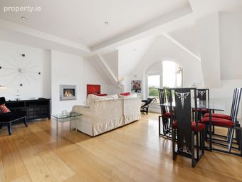 51b Ballintyre Grove, Dublin 16, Ballinteer, Dublin 16 - Image 3